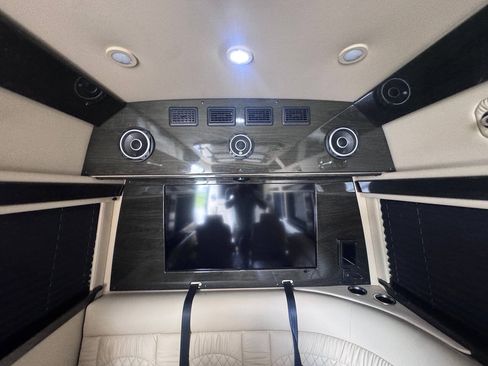Used 2023 Mercedes-Benz Sprinter 3500 image 70
