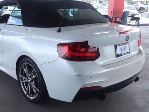 Used 2016 BMW M235i Convertible RWD image 10