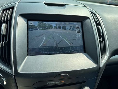 Used 2016 Ford Edge SEL w/ Equipment Group 201A AWD/4WD image 9
