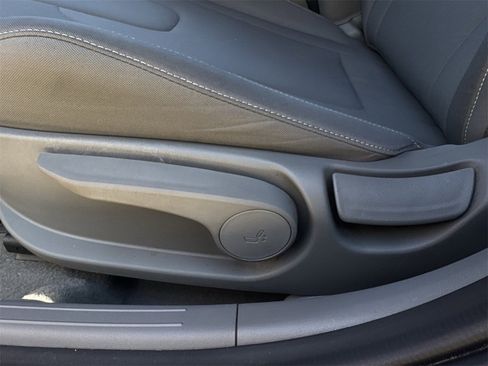 Used 2024 Hyundai Elantra SEL image 26
