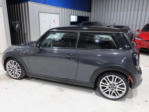 Used 2015 MINI Cooper S FWD image 2