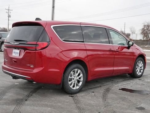 New 2026 Chrysler Pacifica Limited w/ Trailer Tow Group image 7