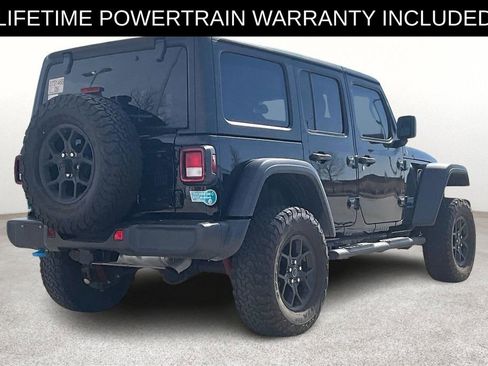Used 2024 Jeep Wrangler Unlimited image 2