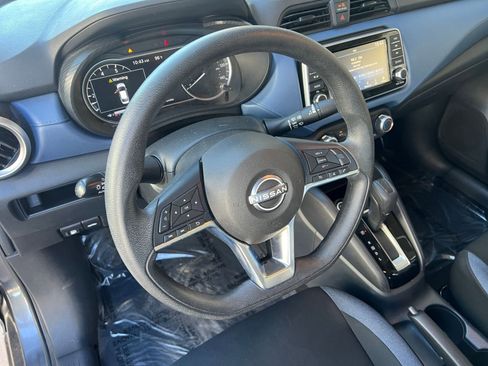 Used 2025 Nissan Versa SV FWD image 28