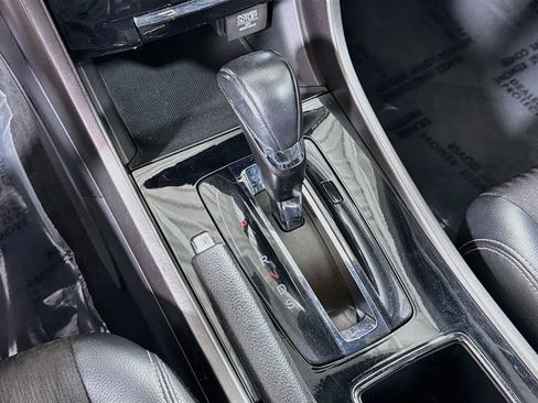 Used 2016 Honda Accord Sport image 17