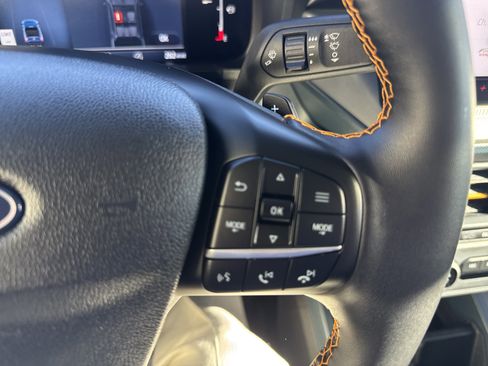 Certified 2025 Ford Maverick Tremor image 27