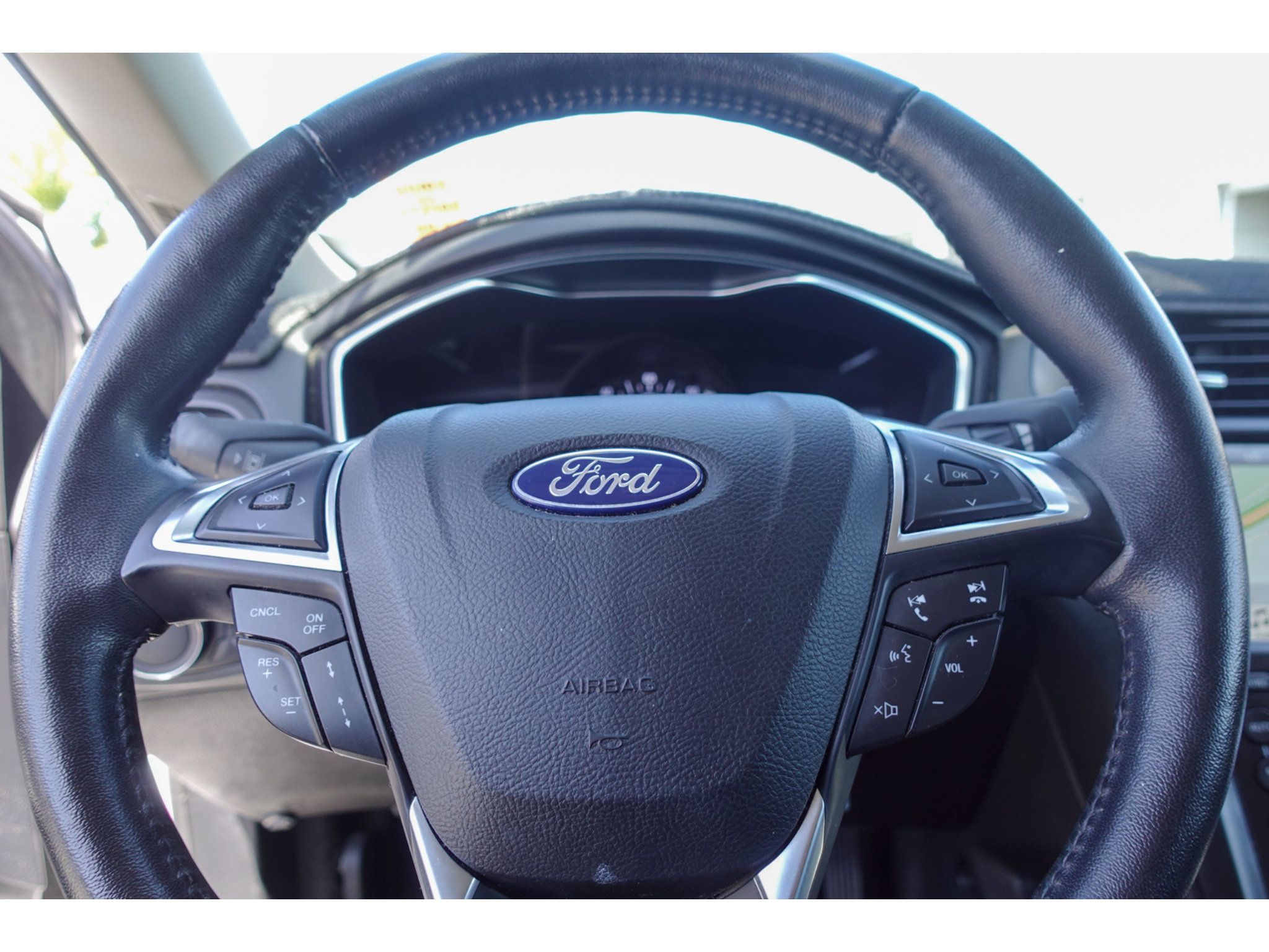 Used 2019 Ford Fusion Energi Titanium FWD image 14