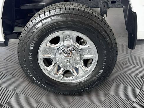 Used 2022 RAM 2500 Tradesman w/ Chrome Appearance Group AWD/4WD image 29