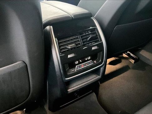 Used 2023 BMW X6 xDrive40i w/ Premium Package image 29