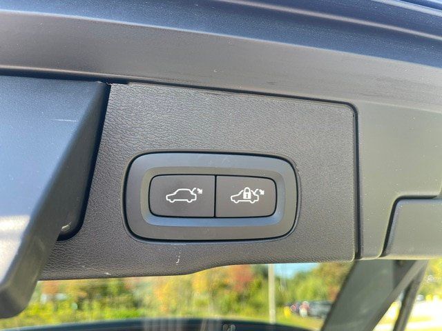 Used 2026 Volvo XC60 B5 Plus AWD/4WD image 11