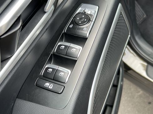 Used 2022 Kia Telluride S FWD image 15