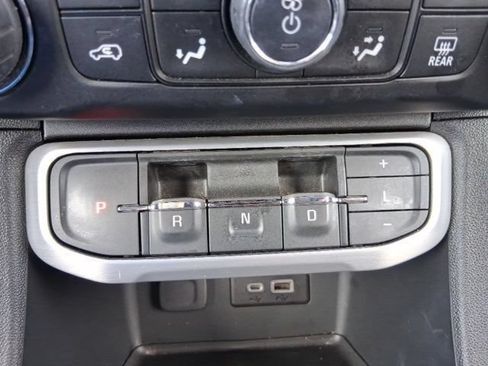 Used 2023 GMC Acadia SLT AWD/4WD image 24