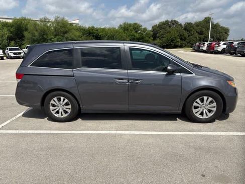 Used 2016 Honda Odyssey SE image 6