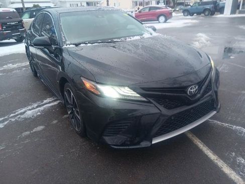 Used 2018 Toyota Camry XSE image 2