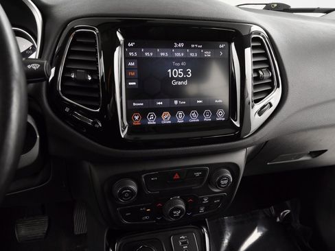 Used 2020 Jeep Compass Limited image 30