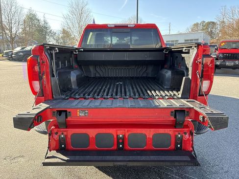 Used 2024 GMC Sierra 1500 SLE w/ Preferred Package image 28