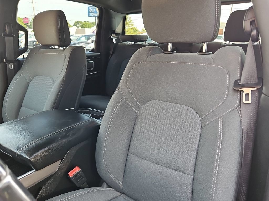 Used 2022 RAM 1500 Big Horn AWD/4WD image 24