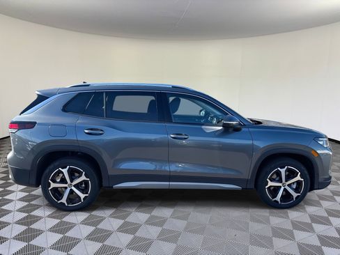 New 2026 Volkswagen Tiguan SE image 2