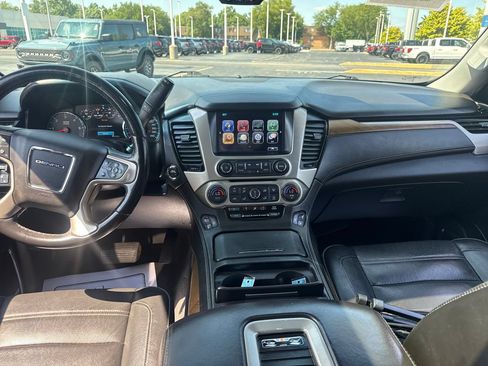Used 2020 GMC Yukon Denali w/ Denali Ultimate Package AWD/4WD image 22