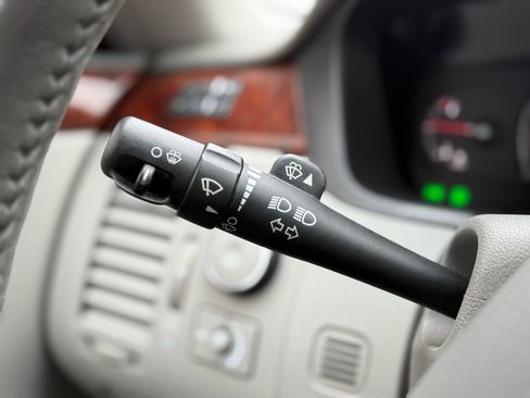 Used 2006 Cadillac DTS image 58