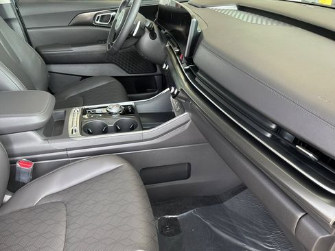 New 2026 Kia Carnival SX w/ SX Dark Edition Package FWD image 17