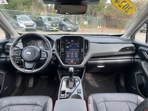 Used 2024 Subaru Crosstrek 2.5i Limited AWD/4WD image 11
