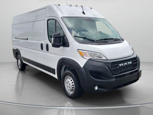 Used 2025 RAM ProMaster 3500 w/ Convenience Group image 4