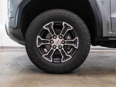 Used 2024 GMC Canyon AT4 w/ Technology Package AWD/4WD image 11
