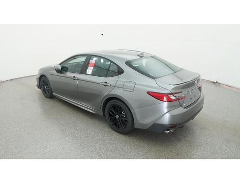 New 2026 Toyota Camry SE image 5