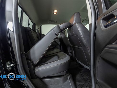 Used 2022 GMC Canyon AT4 AWD/4WD image 37