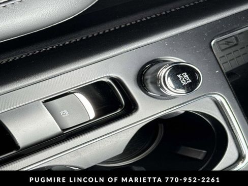 New 2026 Lincoln Corsair Premiere image 32