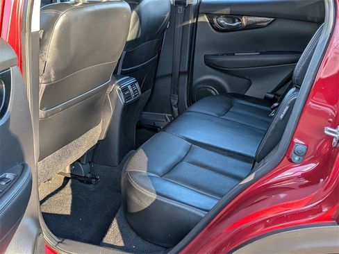 Used 2022 Nissan Rogue Sport SL image 17