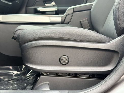 Certified 2026 Mercedes-Benz GLB 250 4MATIC image 14