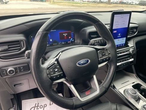 Used 2021 Ford Explorer ST AWD/4WD image 12