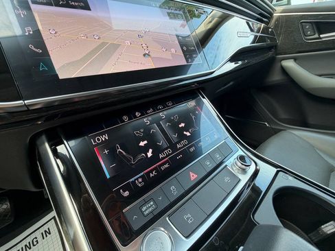 Used 2019 Audi Q8 Premium Plus w/ Premium Plus AWD/4WD image 26