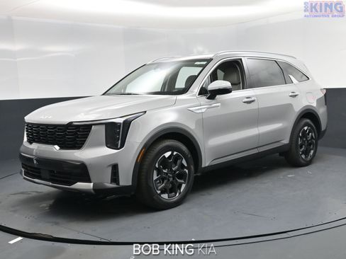 New 2026 Kia Sorento S image 1