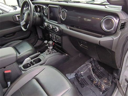 Used 2021 Jeep Wrangler Unlimited Sahara image 18