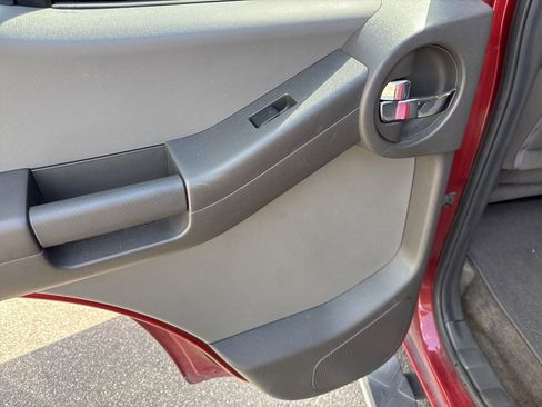 Used 2015 Nissan Xterra S w/ Value Package image 5