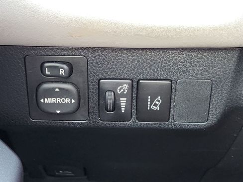 Used 2018 Toyota RAV4 XLE image 26