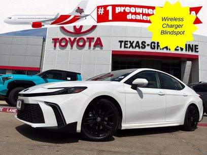 Used 2025 Toyota Camry SE w/ Convenience Package