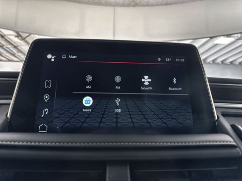 Used 2022 GMC Yukon XL SLT w/ SLT Premium Package image 18