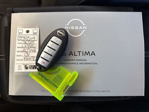 Used 2025 Nissan Altima 2.5 SV image 33