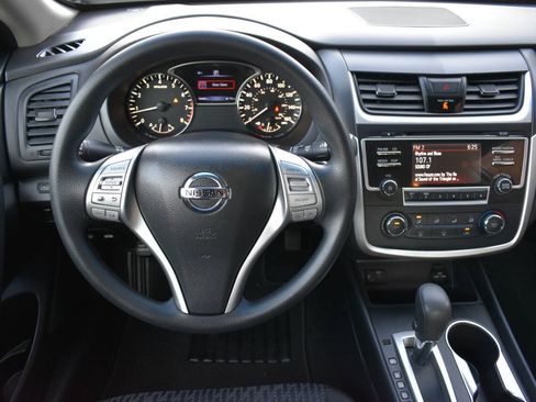 Used 2017 Nissan Altima 2.5 S w/ Power Driver Seat Package FWD image 14