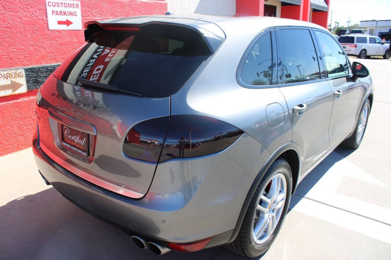 Used 2011 Porsche Cayenne Turbo AWD/4WD image 7
