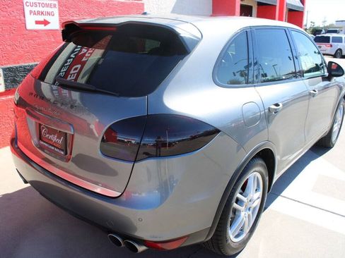 Used 2011 Porsche Cayenne Turbo AWD/4WD image 7