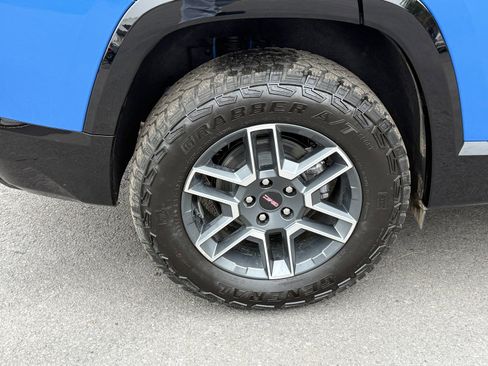 New 2026 GMC Terrain AT4 w/ LPO, Floor Liner Package AWD/4WD image 11
