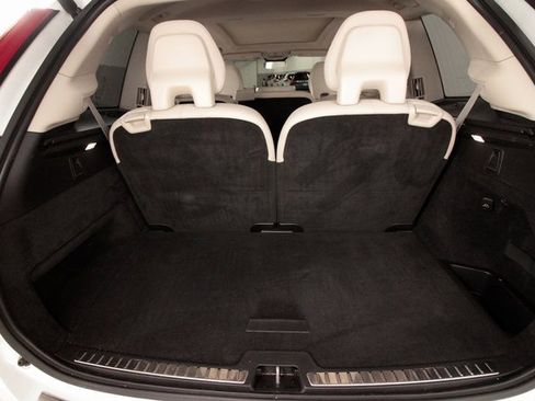 Used 2023 Volvo XC90 T8 Plus w/ Protection Package Premier image 8