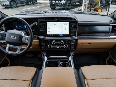 Used 2025 Ford F350 Lariat w/ Black Appearance Package image 14