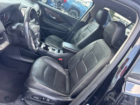 Used 2020 GMC Terrain Denali w/ Denali Premium Package FWD image 12