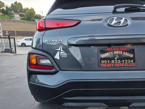 Used 2021 Hyundai Kona SEL w/ Cargo Package image 5